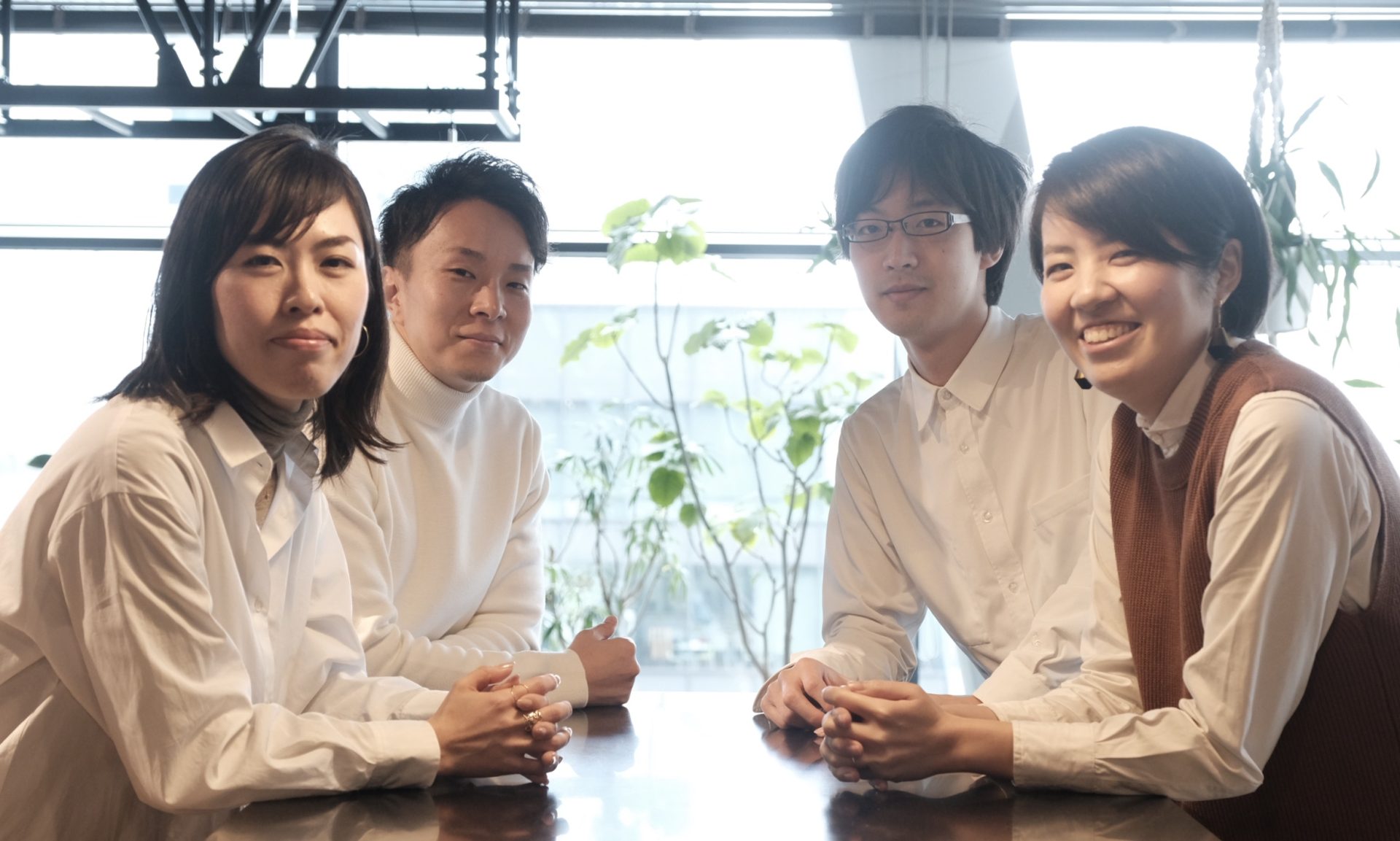 「空間ビジネスを考える」チームの社内プランナー４人